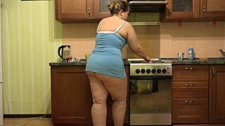 i quit cleanin fer big ass pawg fuck housewife