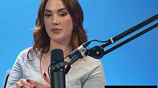 siri fingers her hairy bbw pussy to intense squirting orgasm