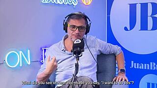 Evybubbles cosplay sybian ride explodes in orgasms! 🔥💦