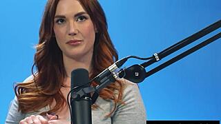 siri fingers her hairy bbw pussy to intense squirting orgasm