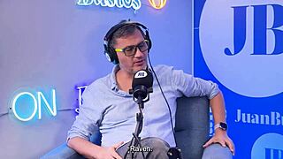 Evybubbles cosplay sybian ride explodes in orgasms! 🔥💦