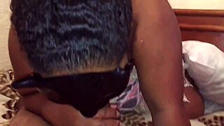 Ebonys namorada deepthroats big cock outdoors with epic pussy cum finish