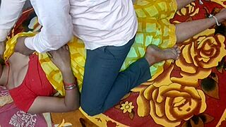 Hot swinger wife in yellow saree gets pounded after hubby sleeps 😈🔥