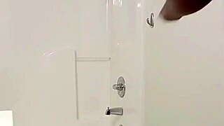 wanna see all the private spots where i danced freely no signs stopping me?