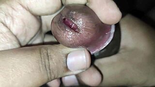 Watch amateur insert rod into tied foreskin peehole tip!