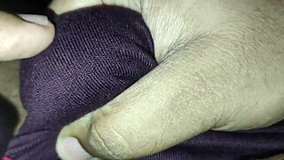 Watch amateur insert rod into tied foreskin peehole tip!