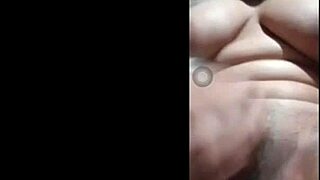 Hey boyfriend watch me finger this shaved pussy on cam