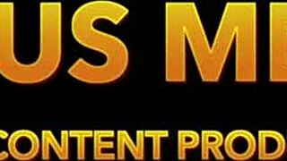 😍 lana ray fists that tight anal hole for horny milf nikita's pleasure 🔥