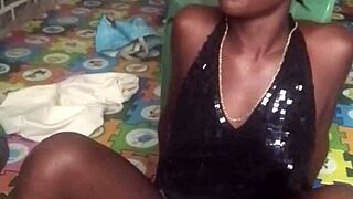 crazy bitch twerks sexy then strips fully naked