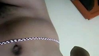 Kenyan ebony milf Cynthia Wangari webcam seduction