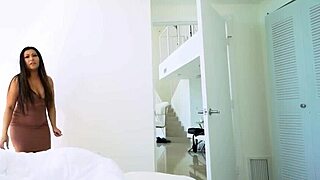 damn that huge titted asian cleaning lady krystal davis rides johnny love cowgirl style