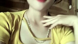 hey vietnamese girl this music gets me so sexy