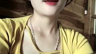 hey vietnamese girl this music gets me so sexy