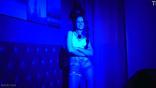 damn this curvy black brunette shakes her fat ass at the party