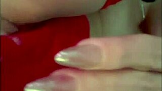 Rica Mexicana MASTURBATES with DILDO thinking of FANS' hot loads