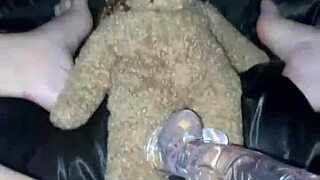 hey check this virgin 18yo arab girl in la masturbating deep with huge glass dildo on her wet tight pink pussy