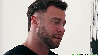 Brunette masseuse payton preslee's huge boobs nuru grind