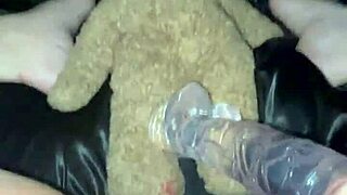 hey check this virgin 18yo arab girl in la masturbating deep with huge glass dildo on her wet tight pink pussy