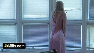 aaliyah love nympho grabs morning wood for slutty suck