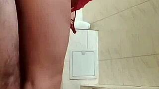 Elegant Latina Sucks Cock In Classy Amateur Scene