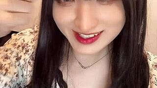 Short clip teasing tooth fetish details up close