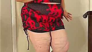 SSBBW Influencer Dances Seductively in Miniskirt and High Heels