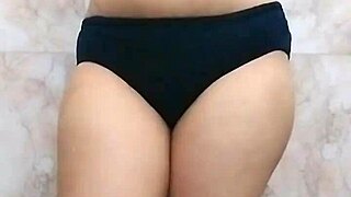 Desi Girlfriend Fingers Pussy in Bathroom HD