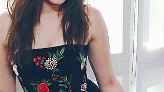 Naive Hayley Attractive Jerk-Off Challenge