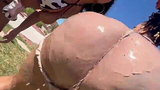 CREAMISLIFE'S MASSIVE ASSES CLAP INTENSELY IN VEGAS HEAT