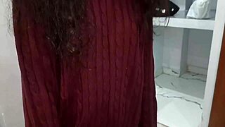 sexy submissive babe rides hard in crazy backstage action barefoot