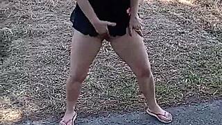 Meryledyxxx's Thrilling Outdoor Masturbation and Explosive Squirting