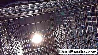 Uită-te la sexy Dani Daniels!