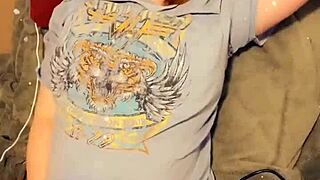 wanna see day 4 pregnant christmas eye-rolling orgasm bliss?