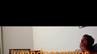 skinny ladyboy juganduesmejor deepthroats in bisexual 1on1 play