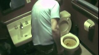 hidden cam catches amateur couple blowjob sucking and hardcore pussy fucking