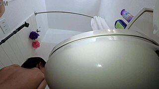 CANDY CRUISE BATHTUB DEEPTHROAT GAGGING CHOKING EXTREME SUCKING!
