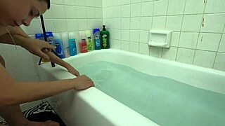 CANDY CRUISE BATHTUB DEEPTHROAT GAGGING CHOKING EXTREME SUCKING!