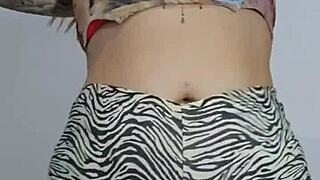 she fingers herself while twerking ass on video call