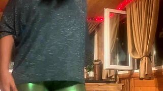 Slut's Intense Shiny Leggings Cameltoe Dance Tease Seduction
