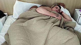 Sublinho ravages hot milf under blanket!