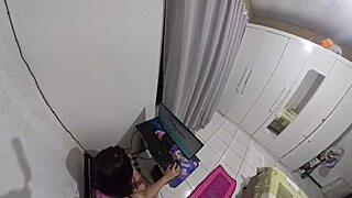 hot housewife pays technician with big ass while hubby's away!