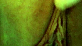 i crave gretala's big pussy pissing in water