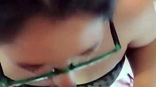 i'm horny chubby latina puta shaking big ass close-up in bed