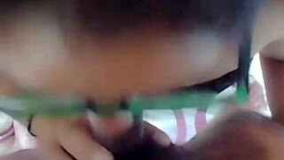i'm horny chubby latina puta shaking big ass close-up in bed