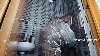 thick ebony mara exotic shakes onion booty in steamy shower full video homemade wet fun