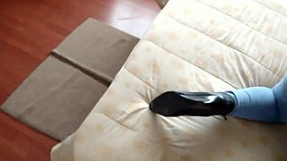 dual camera blast jerking off to massive big ass cheeks