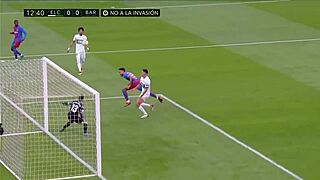Elche CF Falls 1-2 to FC Barcelona