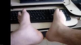 sexy feet tease keyboard and mouse fetish play