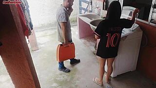 housewife pays repairman with big ass while hubby's away 😈🍑
