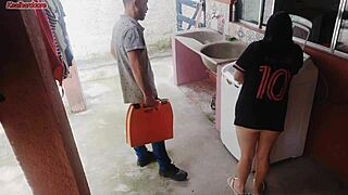 housewife pays repairman with big ass while hubby's away 😈🍑